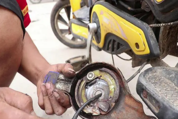 抚顺市电动车刹车故障